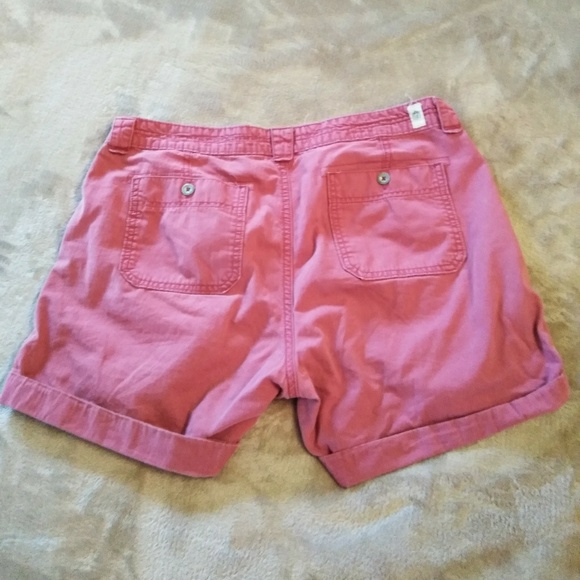 🌺LEVI'S Coral/Rust Color Shorts - Picture 2 of 4